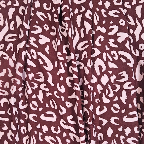 ModCloth Skirt Womens 2 Burgundy Pink Leopard Pleated Button Front A Line - Picture 7 of 7